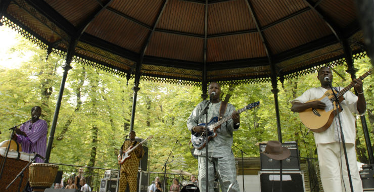 Kiosques parisiens (©Anne Thomes / Mairie de Paris)