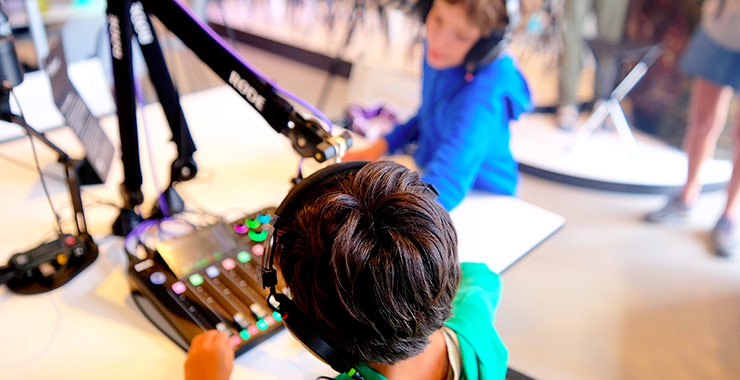 Les jeunes en quête d'infos | Martin Cazenave