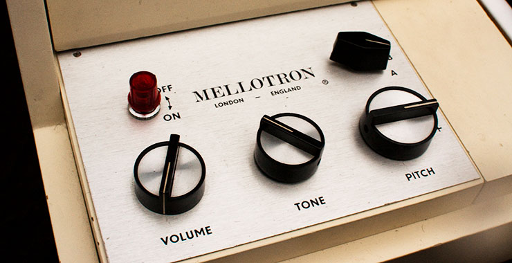 Mellotron (Tobias Akerboom (at hutmeelz) - originally posted to Flickr as Melly, CC BY 2.0)
