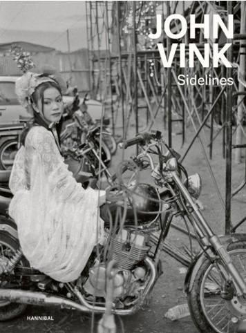 Sidelines | John  Vink  (1948-....). Photographe. Auteur